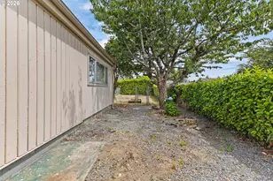 1095 W 11th St, Coquille, OR 97423 - Photo 26