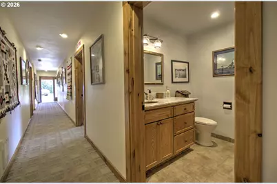 94621 N Bank Rogue River Rd, Gold Beach, OR 97444 - Photo 10