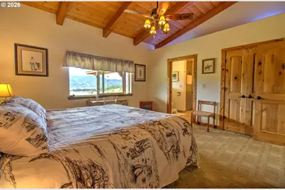 94621 N Bank Rogue River Rd, Gold Beach, OR 97444 - Photo 12