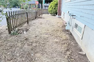 9102 NE Glisan St, Portland, OR 97220 - Photo 14