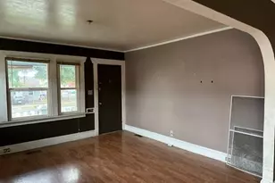 9102 NE Glisan St, Portland, OR 97220 - Photo 6