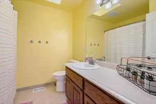 270 Rainbow Way, Kelso, WA 98626 - Photo 16