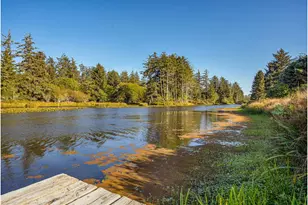 1202 SW Pine Dr, Warrenton, OR 97146 - Photo 6