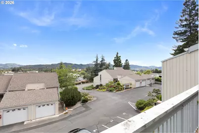 17 NW Mountain View Dr, Roseburg, OR 97471 - Photo 24