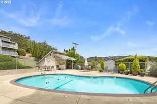 17 NW Mountain View Dr, Roseburg, OR 97471 - Photo 26