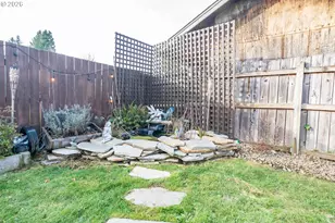 1137 SE 2nd Ave, Mill City, OR 97360 - Photo 34