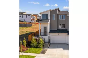 16071 Serres Farms Wy, Oregon City, OR 97045 - Photo 1
