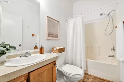 5268 Olympic Cir, Eugene, OR 97402 - Photo 16