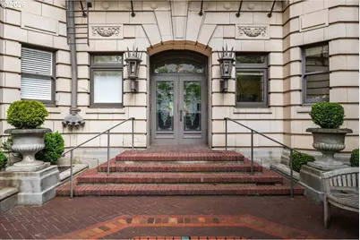 2141 NW Davis St #104, Portland, OR 97210 - Photo 2