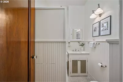 2141 NW Davis St #104, Portland, OR 97210 - Photo 22
