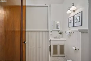 2141 NW Davis St, Portland, OR 97210 - Photo 22