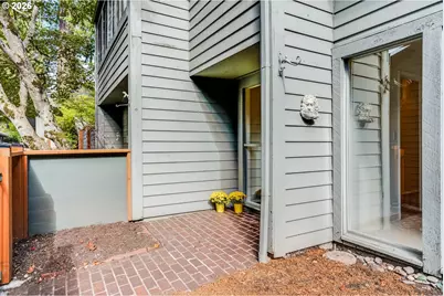 8712 SW Brightfield Cir, Portland, OR 97223 - Photo 2
