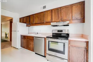 8712 SW Brightfield Cir, Portland, OR 97223 - Photo 8