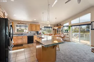 18989 NE Marine Dr, Portland, OR 97230 - Photo 12
