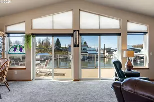 18989 NE Marine Dr, Portland, OR 97230 - Photo 8