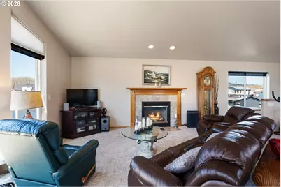18989 NE Marine Dr #44, Portland, OR 97230 - Photo 10
