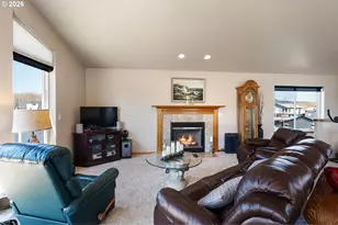 18989 NE Marine Dr, Portland, OR 97230 - Photo 10