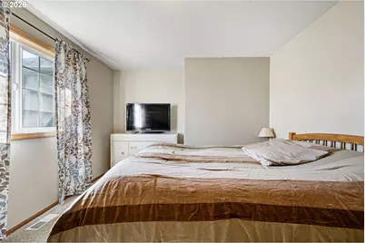 573 Creswood Dr, Creswell, OR 97426 - Photo 16