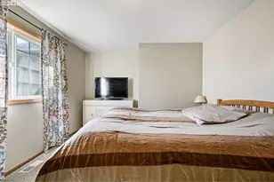 573 Creswood Dr, Creswell, OR 97426 - Photo 16