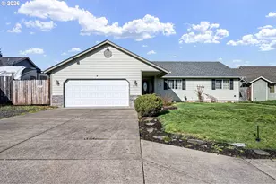 573 Creswood Dr, Creswell, OR 97426 - Photo 32