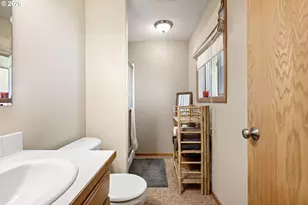 573 Creswood Dr, Creswell, OR 97426 - Photo 24