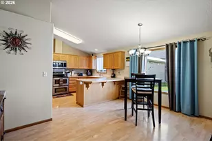 573 Creswood Dr, Creswell, OR 97426 - Photo 6