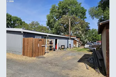 2912 W 2nd St, The Dalles, OR 97058 - Photo 10
