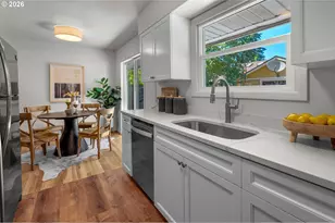 3305 SE Pinehurst Ave, Milwaukie, OR 97267 - Photo 8