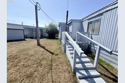 1413 Hawthorne Ave #5, Reedsport, OR 97467 - Photo 18