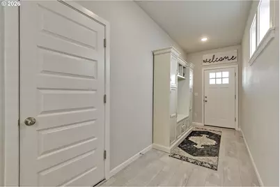 1825 Everett St, Forest Grove, OR 97116 - Photo 2