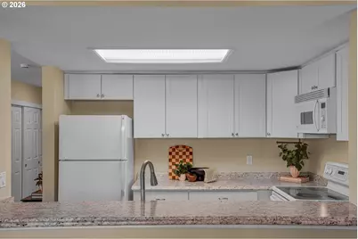 9842 SE Talbert St, Clackamas, OR 97015 - Photo 18