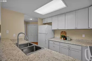 9842 SE Talbert St, Clackamas, OR 97015 - Photo 18
