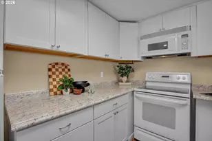 9842 SE Talbert St, Clackamas, OR 97015 - Photo 22