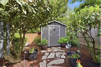 2550 Garfield St, Eugene, OR 97405 - Photo 34