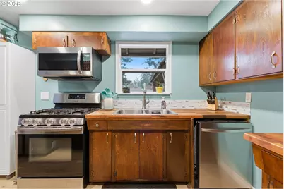 1530 SE 140th Ave, Portland, OR 97233 - Photo 14