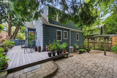 2625 SW Brae Mar Ct, Portland, OR 97201 - Photo 32