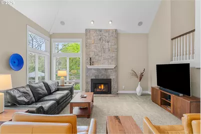 2432 SW Huber Ct, Portland, OR 97219 - Photo 12