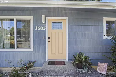 1685 Woodland Dr, Coos Bay, OR 97420 - Photo 2