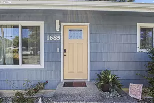 1685 Woodland Dr, Coos Bay, OR 97420 - Photo 2