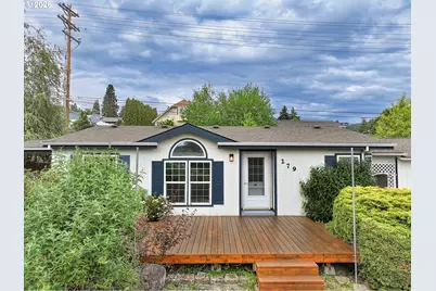 279 NE Snohomish Ave, White Salmon, WA 98672 - Photo 4