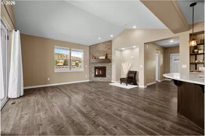 317 SE Pioneer Dr, Prineville, OR 97754 - Photo 14