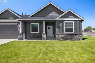 317 SE Pioneer Dr, Prineville, OR 97754 - Photo 2