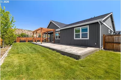 317 SE Pioneer Dr, Prineville, OR 97754 - Photo 36