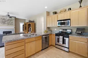 15233 SW Turnagain Dr, Portland, OR 97224 - Photo 8