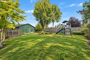 3951 SW Canby St, Portland, OR 97219 - Photo 18