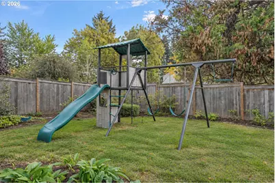 3951 SW Canby St, Portland, OR 97219 - Photo 20