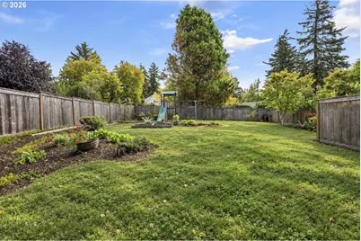 3951 SW Canby St, Portland, OR 97219 - Photo 16