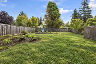 3951 SW Canby St, Portland, OR 97219 - Photo 16