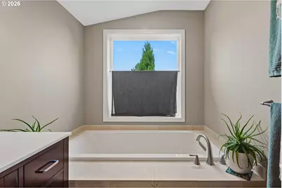 3951 SW Canby St, Portland, OR 97219 - Photo 24