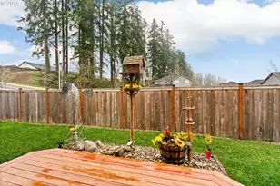 760 S 52nd St, Springfield, OR 97478 - Photo 28